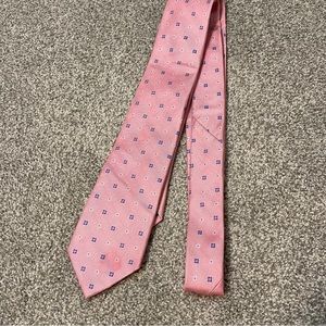Tommy Hilfiger Pink w/blue and white necktie